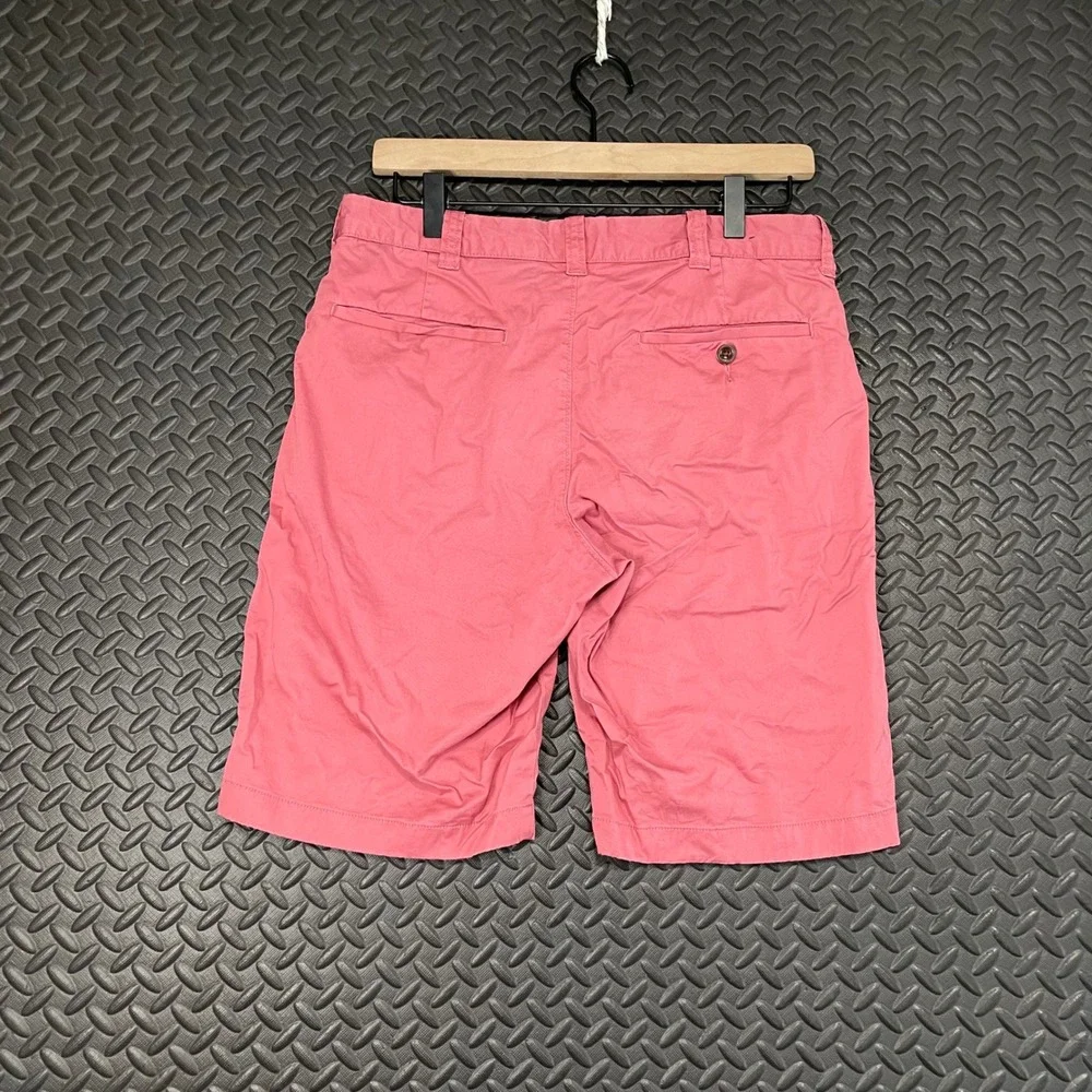 J. Crew Stretch Red Waist 29 Inseam‎ 10.5 Chino Shorts Men's Casual Wear